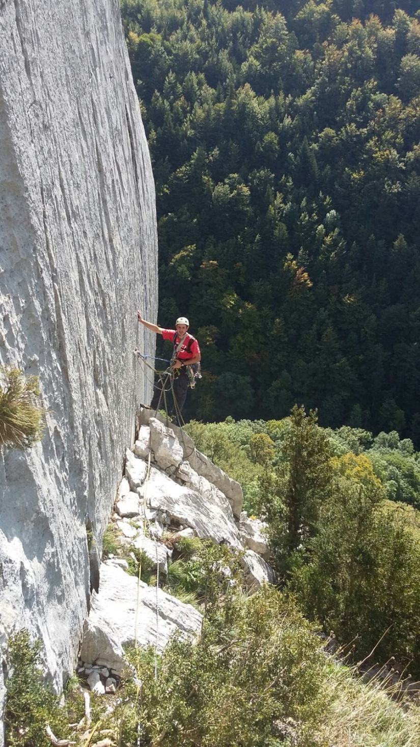 37317710241_809b22b798_h